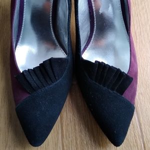 🌼Daisy Fuentes purple and black ruffle heels